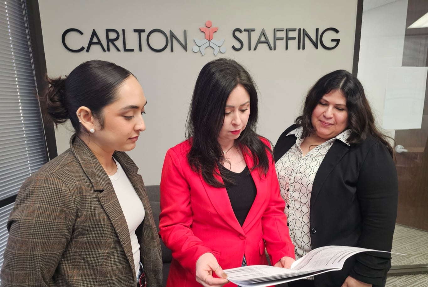 Carlton Staffing logo
