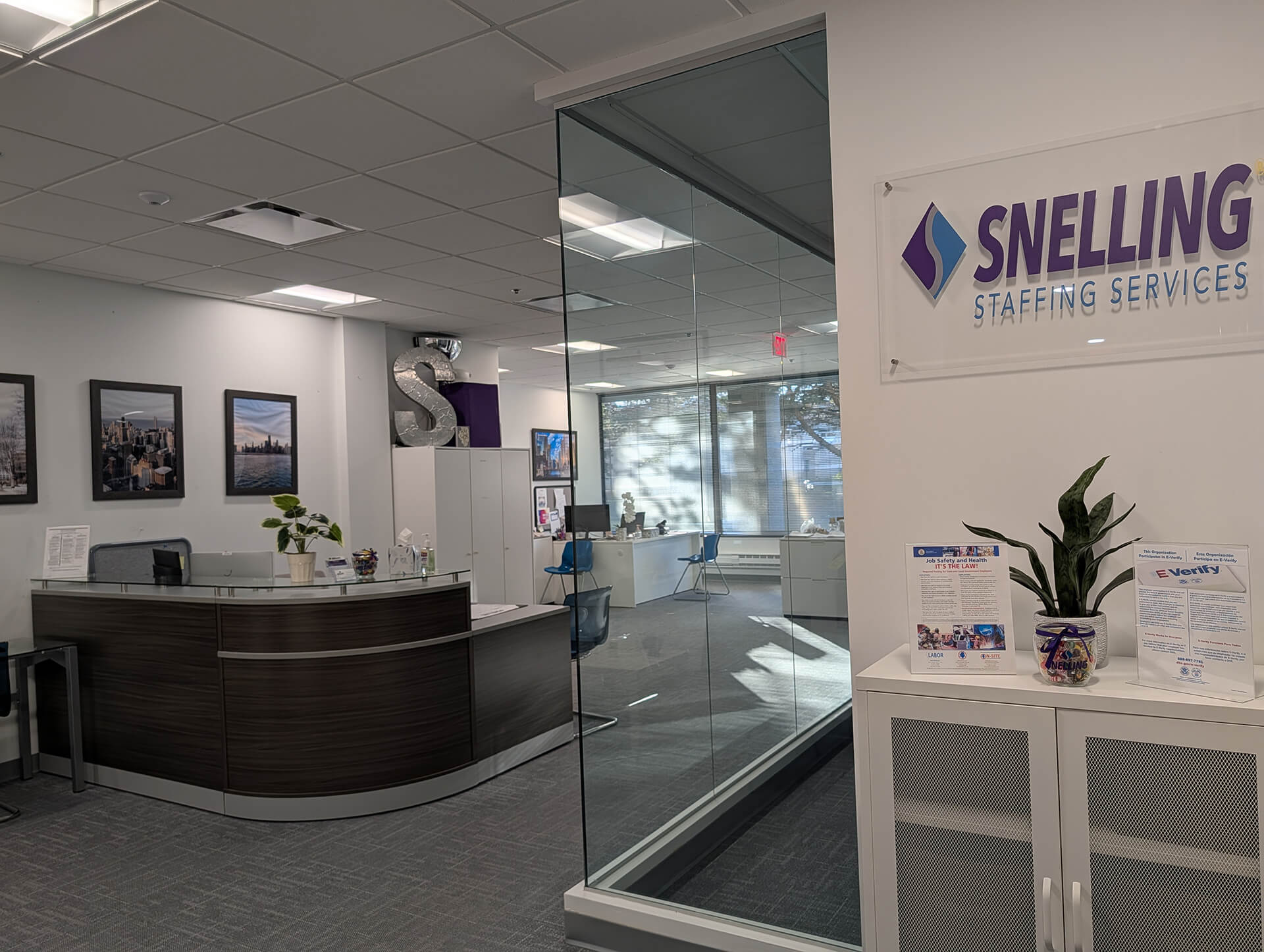 Snelling Staffing Chicago logo