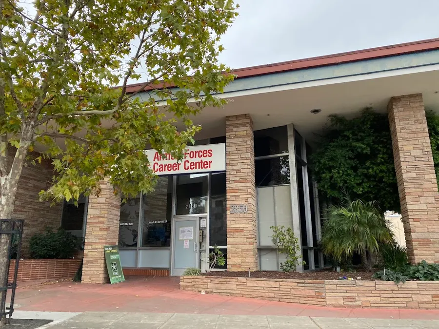 Armed Forces Recruiting Center