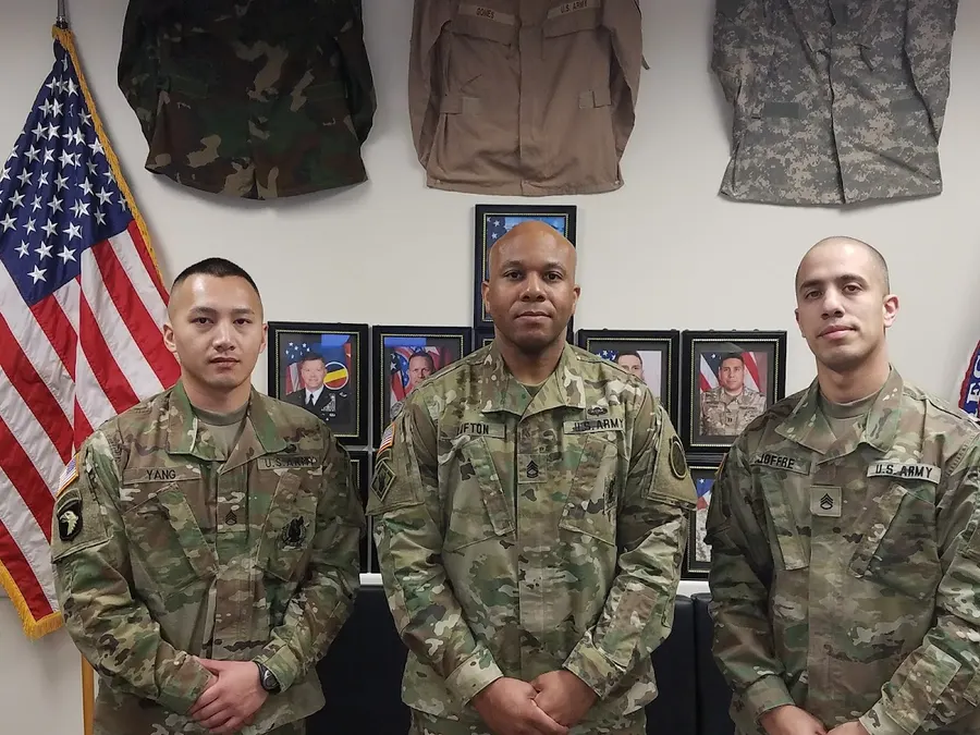 Army Recruiting – photo 2