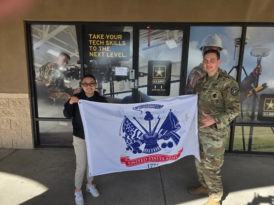 Army Recruiting – photo 2