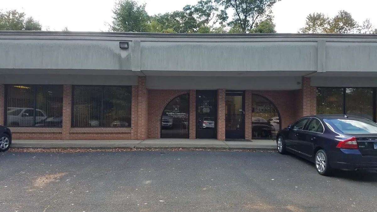 Hamilton Connections – photo 3