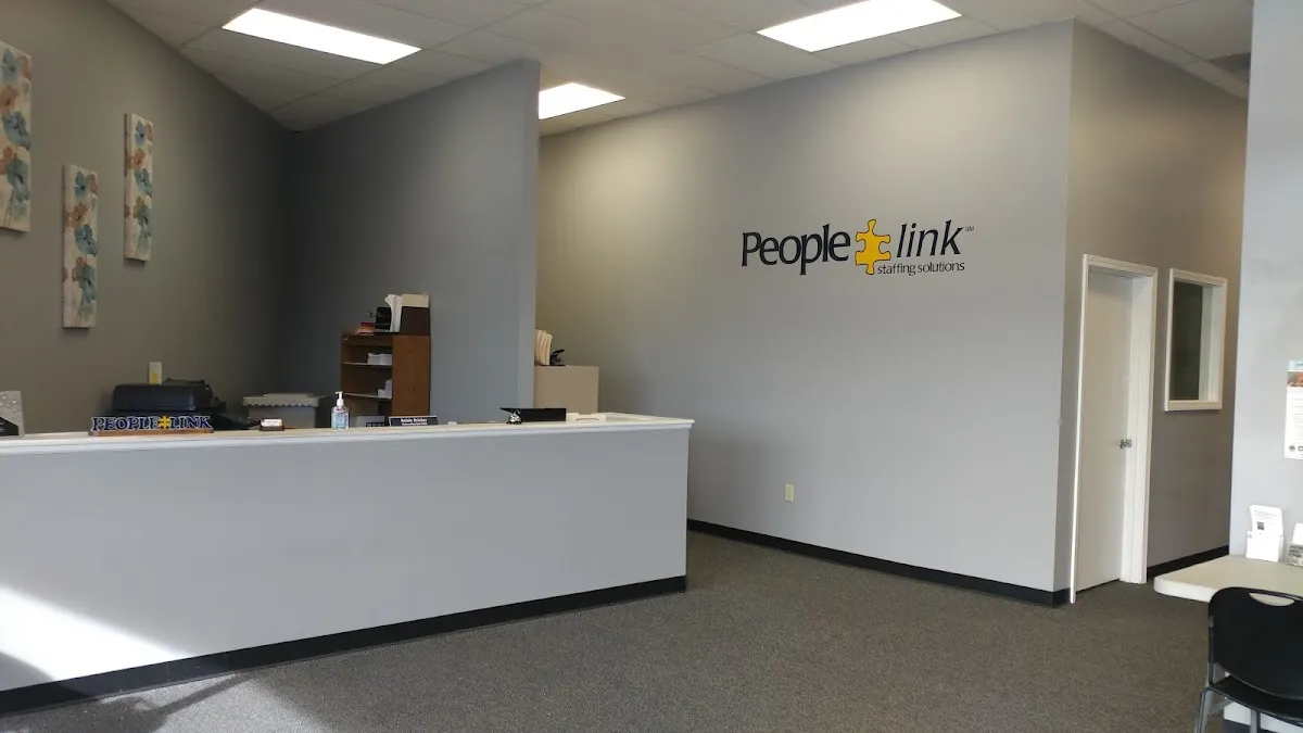 Peoplelink Staffing Solutions – photo 2