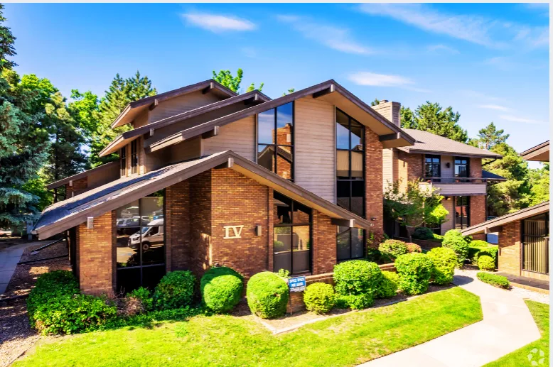 Real Estate Personnel – photo 2