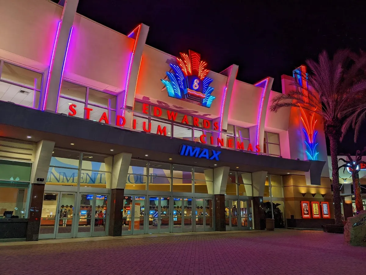 Regal Edwards Alhambra Renaissance – photo 2