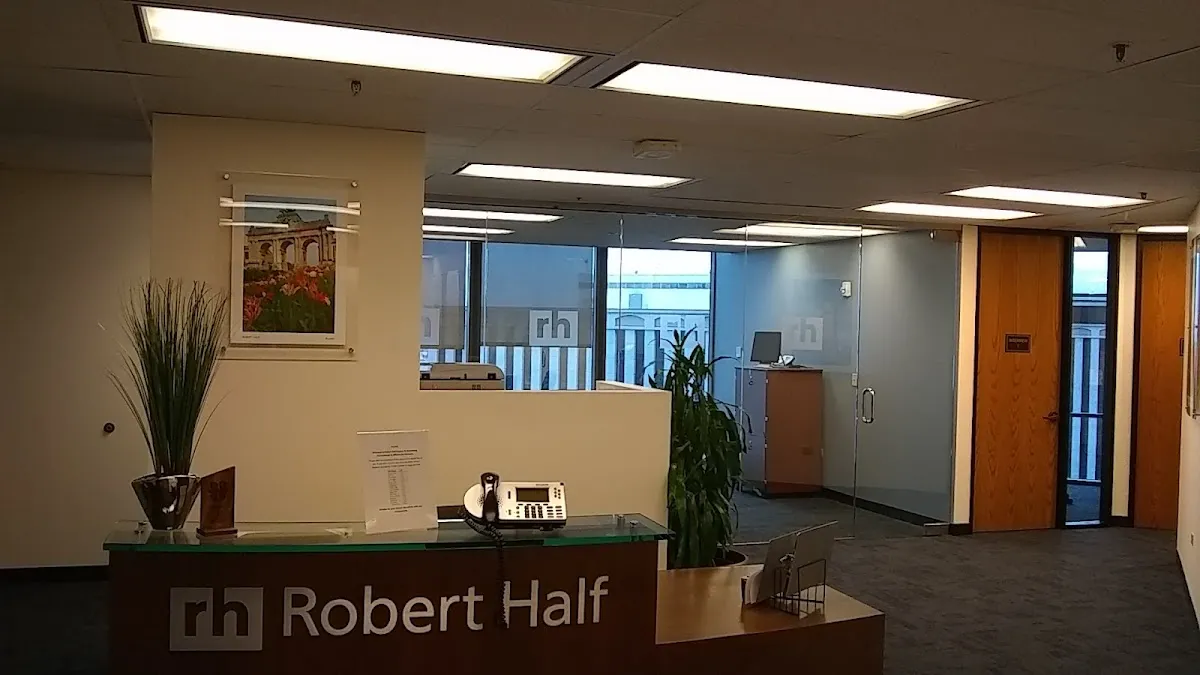 Robert Half Recruiters & Employment Agency – photo 3
