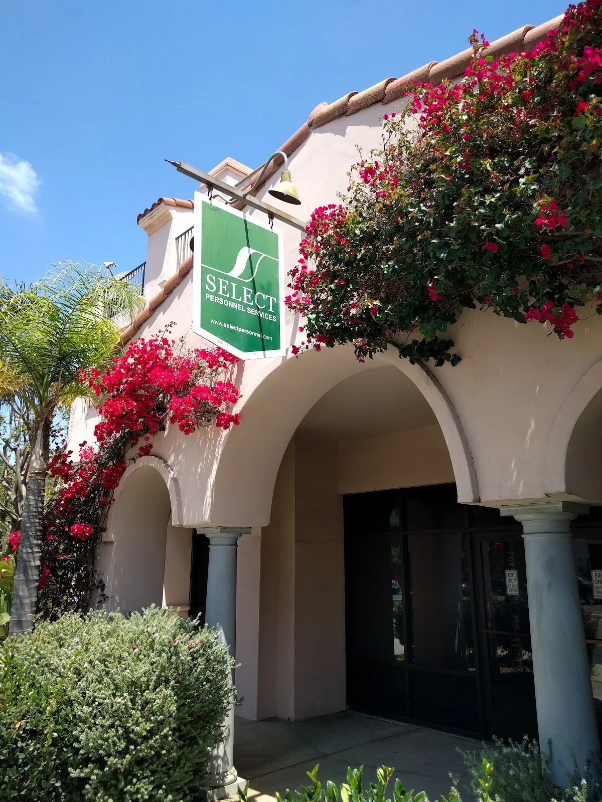 Select Staffing – photo 1