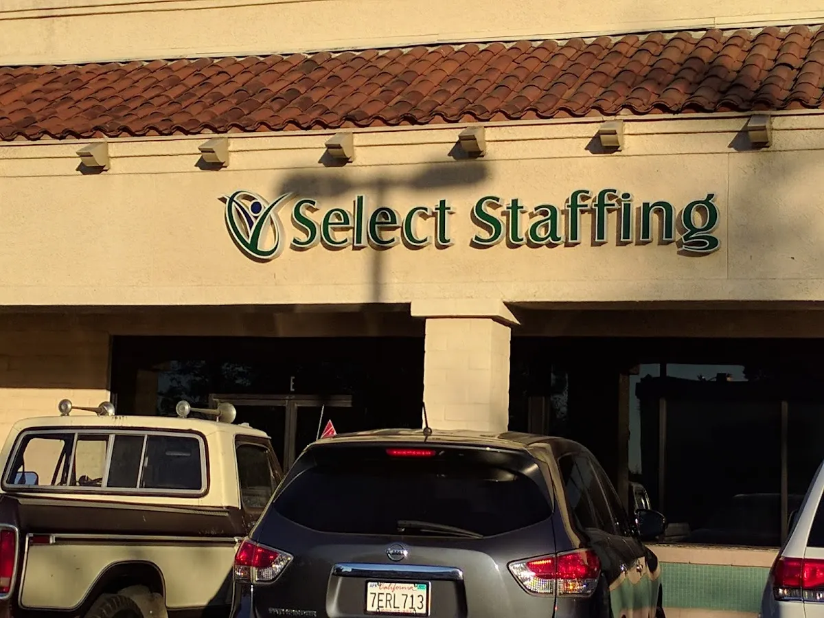 Select Staffing – photo 3