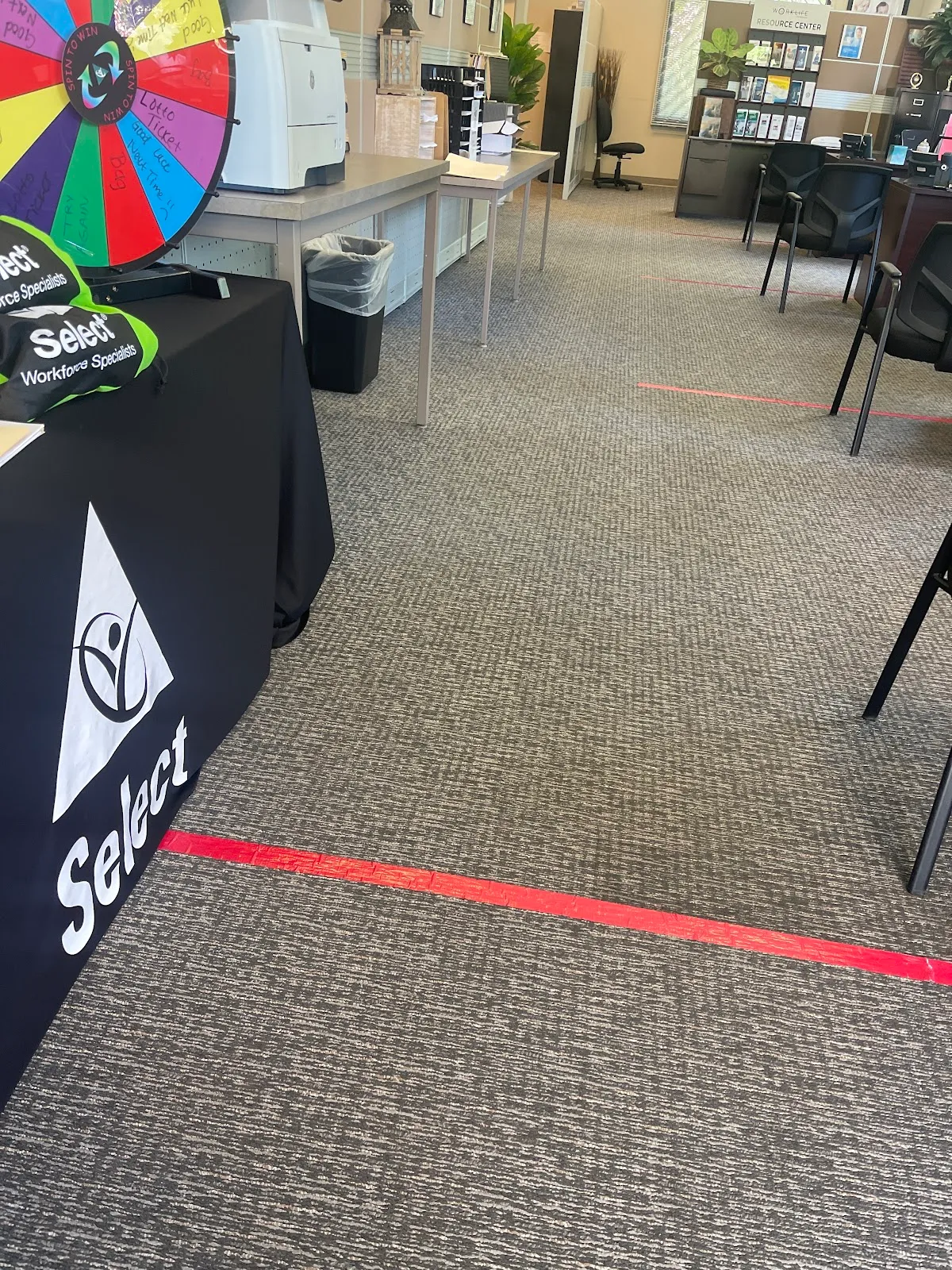 Select Staffing – photo 2