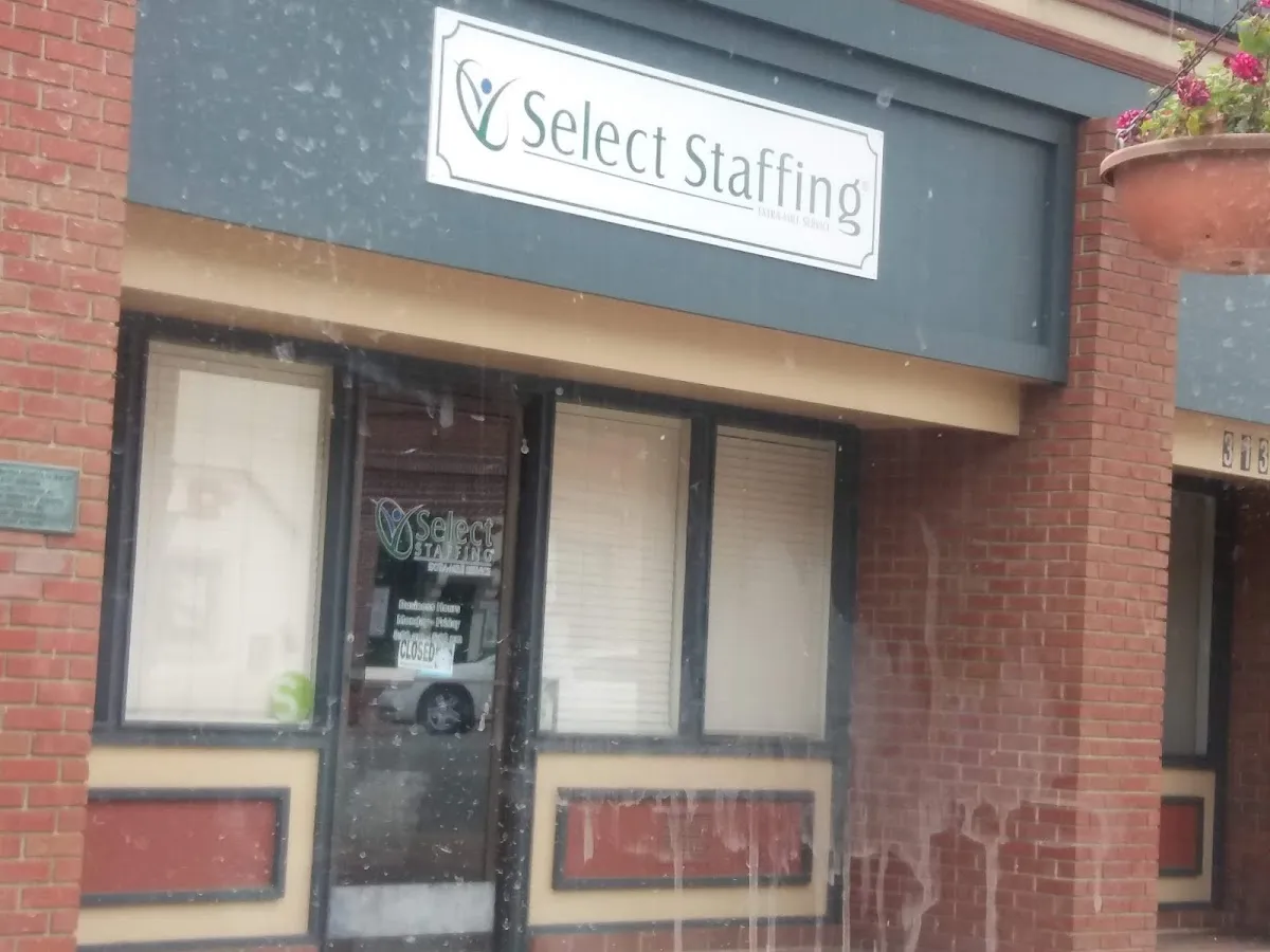 Select Staffing – photo 3
