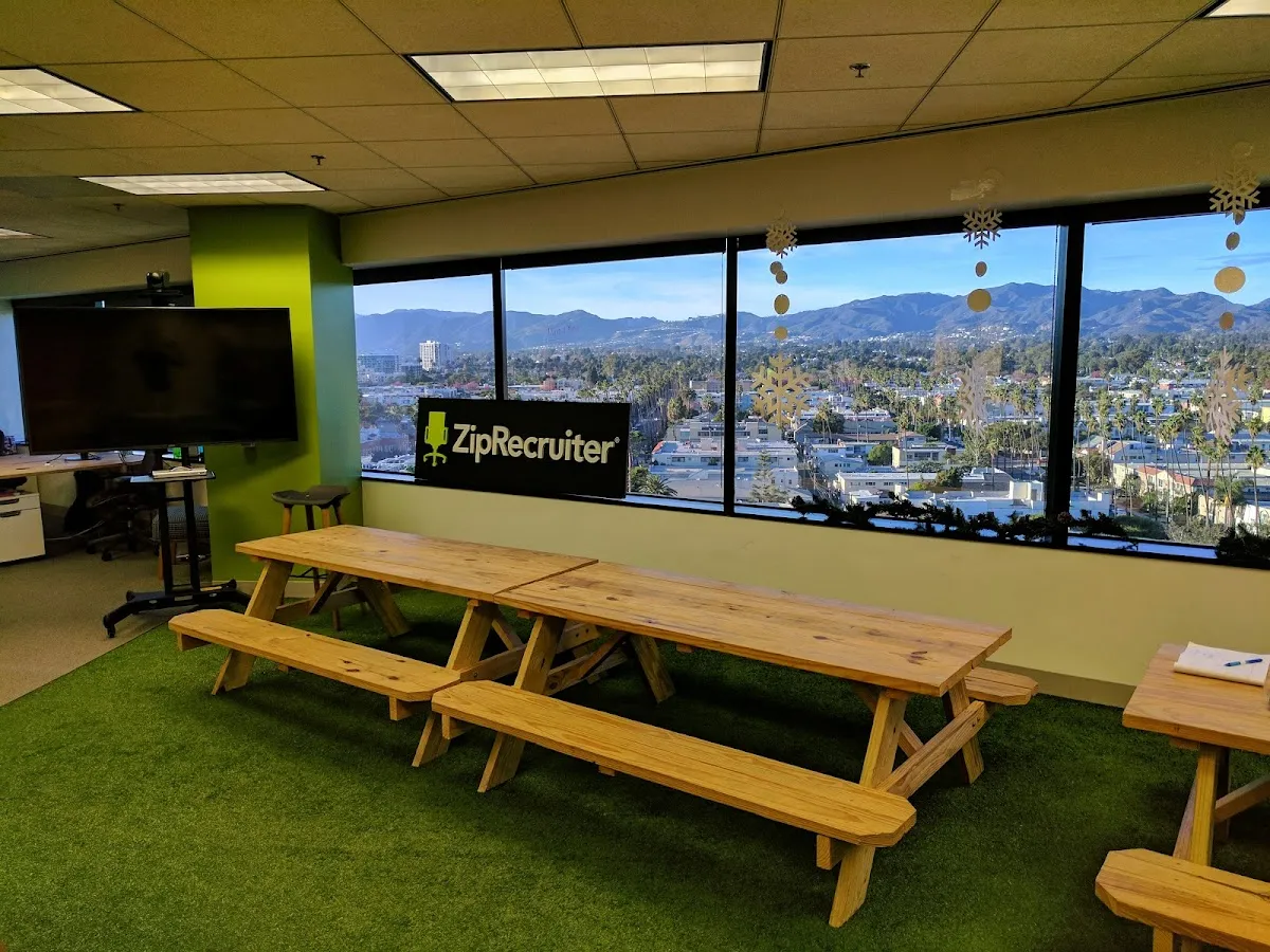 ZipRecruiter – photo 2